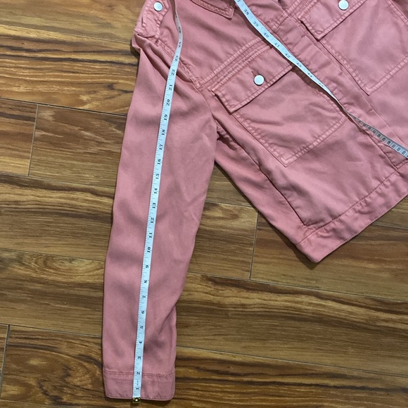 Gap lightweight pink jacket, size medium. - Picture 8 of 14